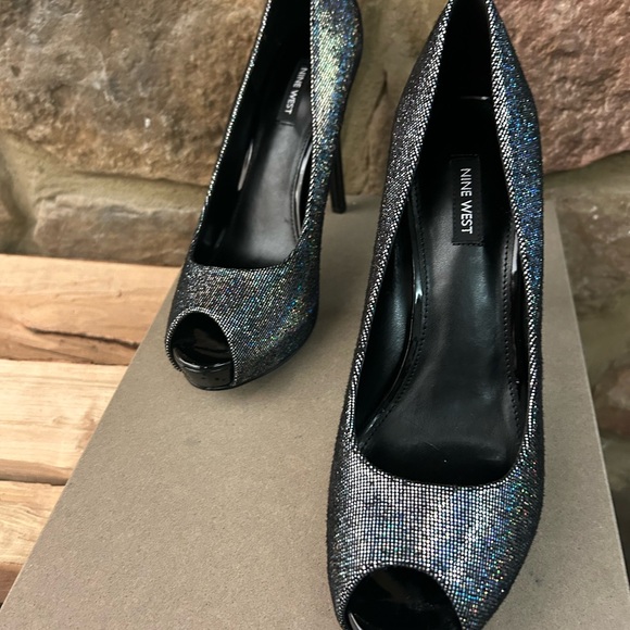Nine West Shimmering Black Peep-Toe Heels 10 M. Like Brand New!!No flaws! Beauty - Picture 3 of 8